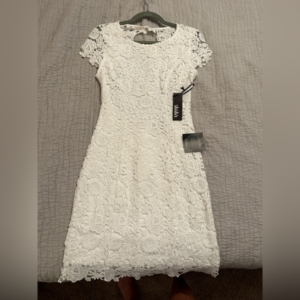 Lulu’s NWT WHITE Backless Dress with Lace Overlay - Size Medium